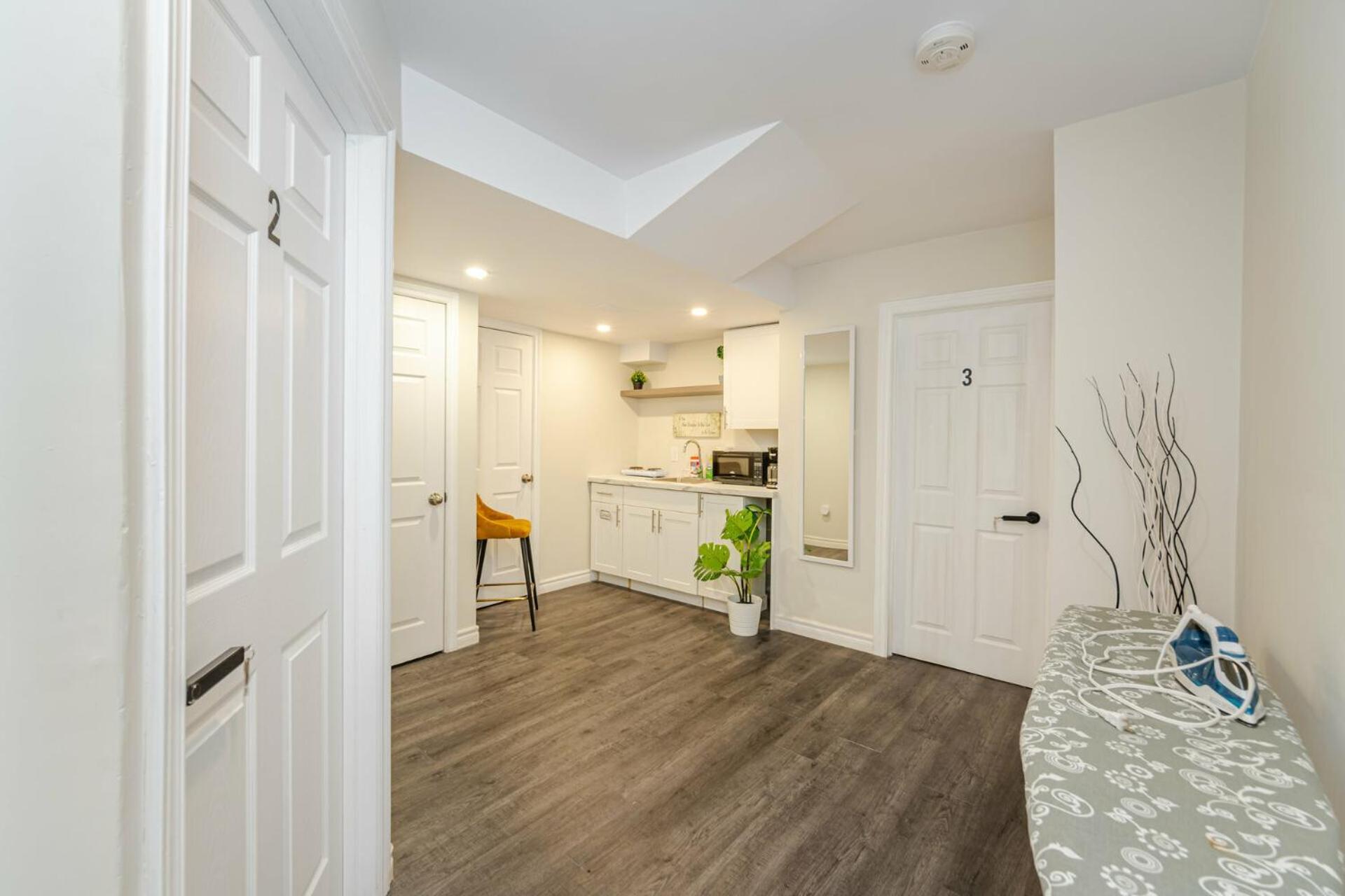 Private Basement Bedrooms In Oakville Exterior foto